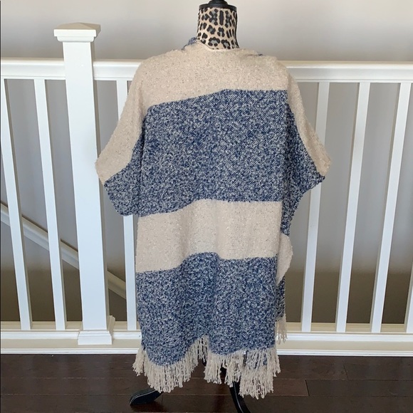 Tan & Blue Soft Sweater - Picture 3 of 3